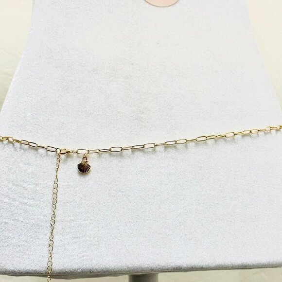 Accessories - Cute gold waist chain belt with seashell charm